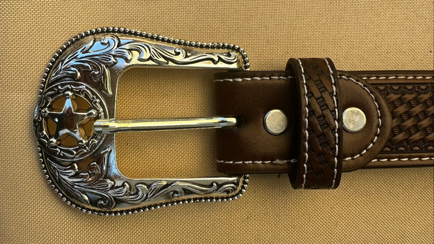 the belt of fashionable jeans